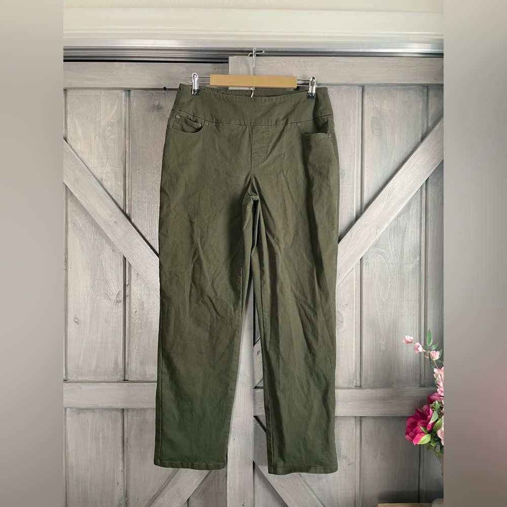 Chadwick’s Women’s Pull on Pant Forest‎ Green stretchy Size 12
